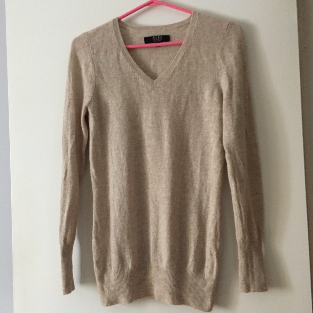 ALEX MARIE 100% Cashmere V Neck Camel Beige Sweater M